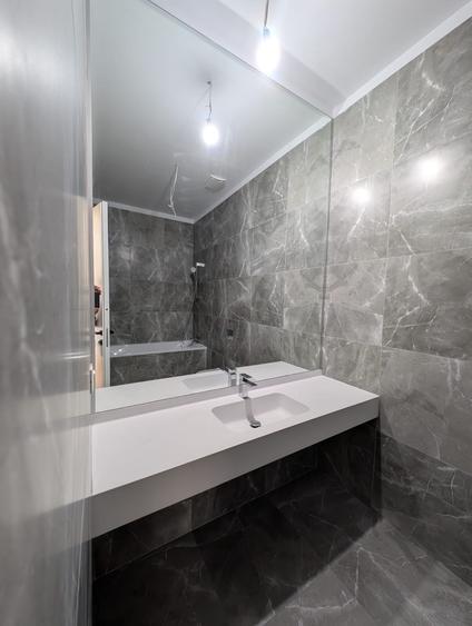 Penthouse cu 4 camere decomandat în Cotroceni