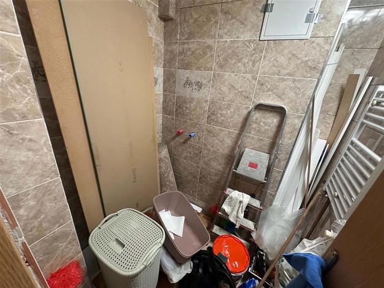 Apartament cu 3 camere decomandat în Bucovina