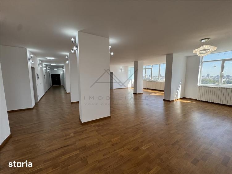 Apartament cu 4 camere în Pieptănari