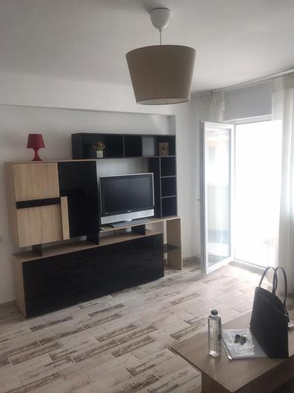 Garsonieră decomandată în Metalurgiei