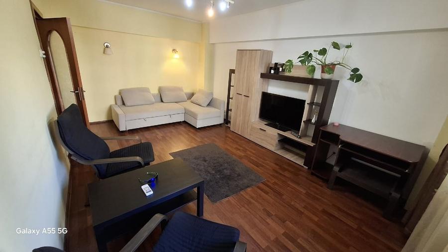 Apartament cu 2 camere decomandat în Moșilor