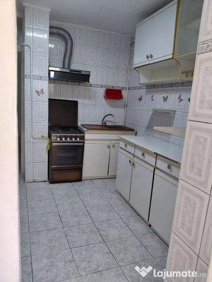 Apartament cu 2 camere decomandat în Piața Centrală