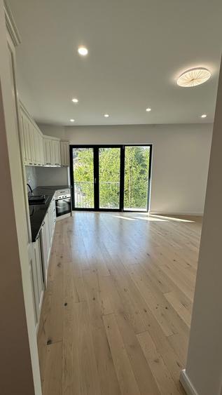 Apartament cu 2 camere decomandat, mobilat în Universitate