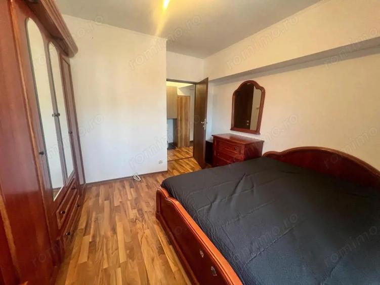 Apartament cu 2 camere decomandat în Trocadero