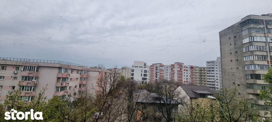 Apartament cu 2 camere decomandat în 13 Septembrie