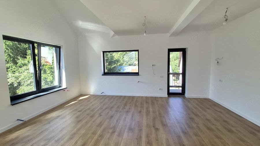 Apartament cu 4 camere decomandat în Zamora
