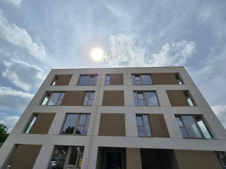 Apartament cu 2 camere decomandat în Lipovei