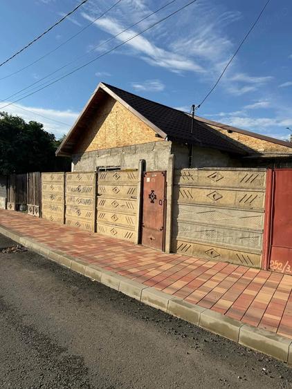 Casă cu Teren 70 Mp în Central