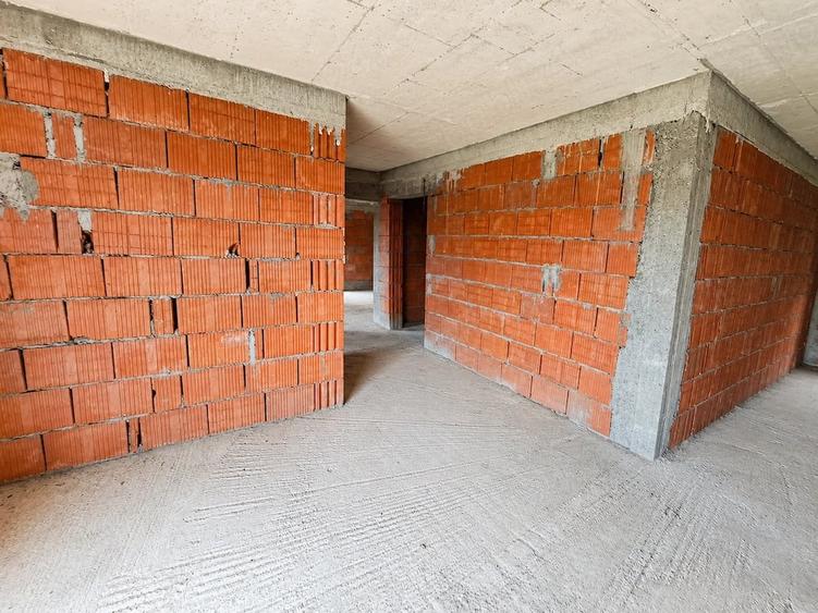 Casă cu Teren 124 Mp în Olanu