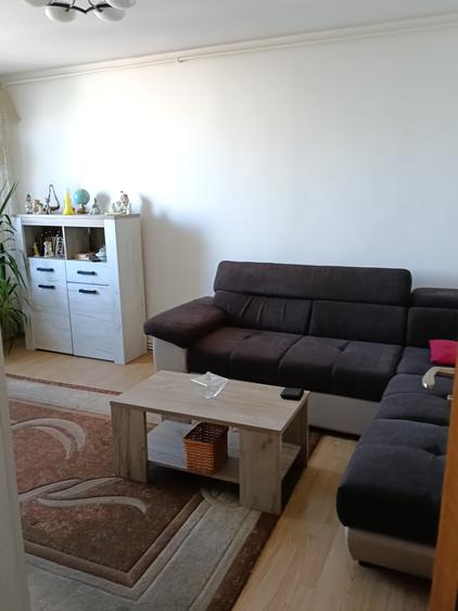 Apartament cu 3 camere decomandat în 1 Decembrie 1918