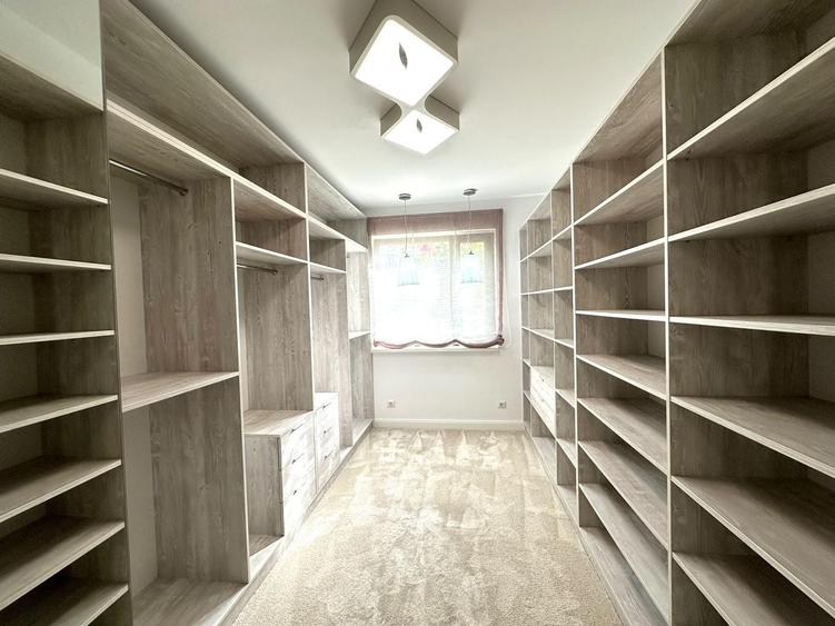 Apartament cu 3 camere decomandat, mobilat în Băneasa