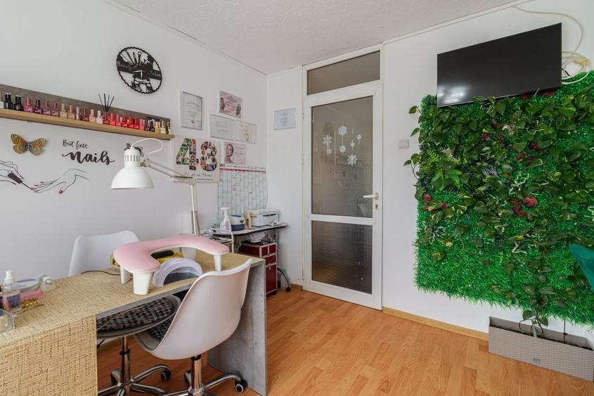 Apartament cu 3 camere decomandat, mobilat în Baicului
