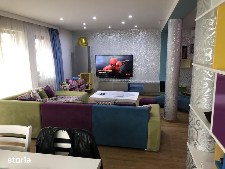 Casă cu 5 camere cu Teren 420 Mp în Vladimirescu