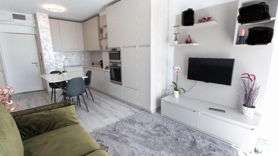 Apartament cu 2 camere decomandat în Exterior Vest
