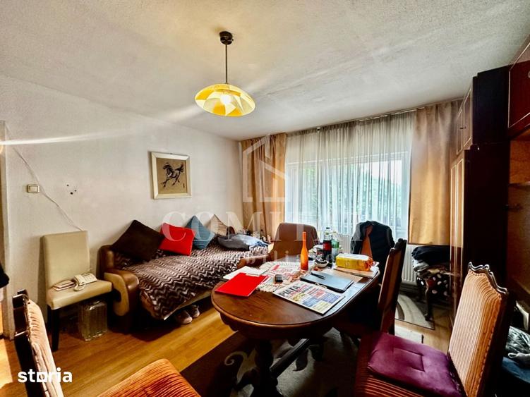 Apartament cu 4 camere decomandat în Dâmbul Rotund
