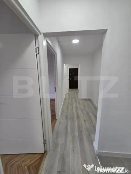 Apartament cu 3 camere decomandat în Sud