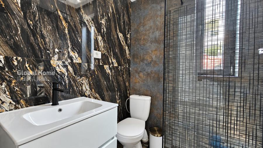 Apartament cu 3 camere decomandat, mobilat în Central