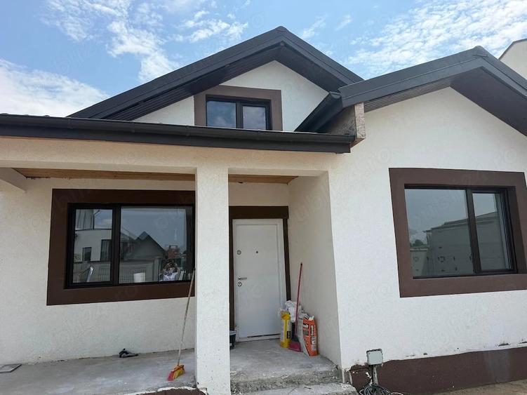 Casă cu 2 camere cu Teren 339 Mp în Central