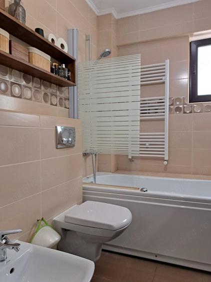 Apartament cu 3 camere decomandat în Galata