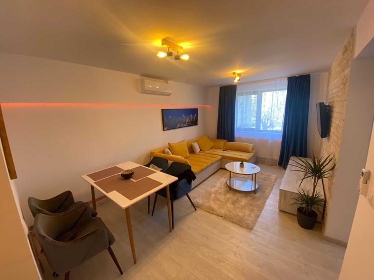 Apartament cu 2 camere semidecomandat în Micro 8