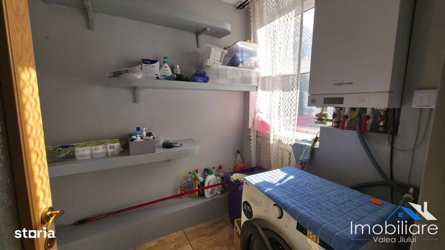 Casă cu 4 camere în Petros