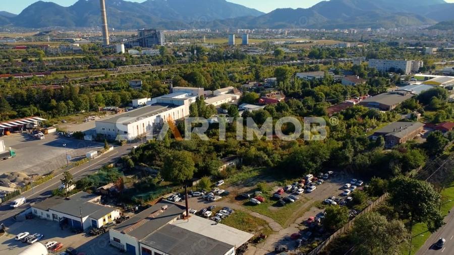 Teren de 5592 mp, în Triaj