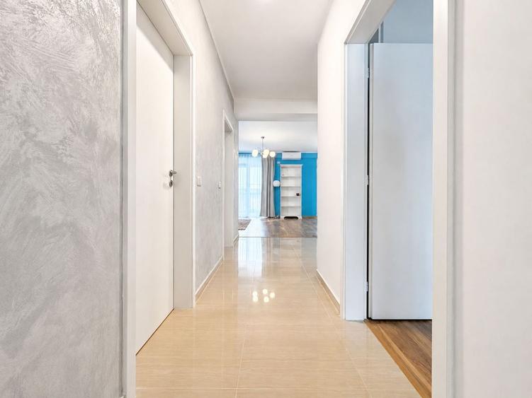 Apartament cu 3 camere decomandat în Aradului