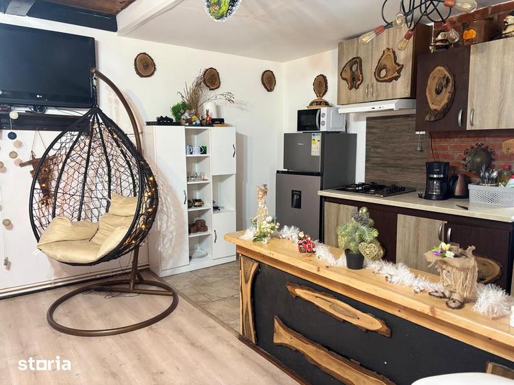 Casă cu 6 camere cu Teren 820 Mp în Tiha Bârgăului