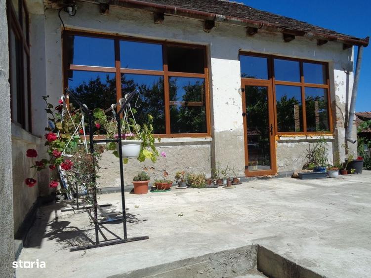 Casă cu 3 camere în Turnu