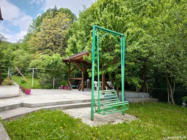 Casă cu 6 camere în Central