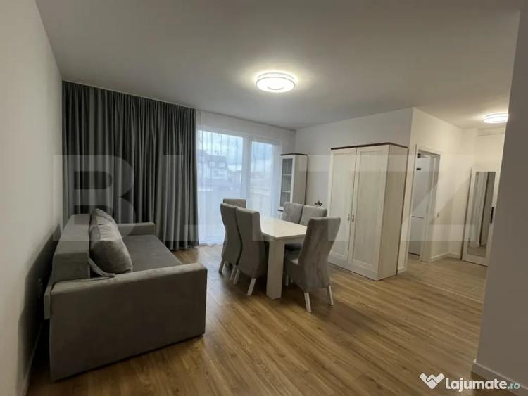 Apartament cu 3 camere semidecomandat, mobilat în Florești