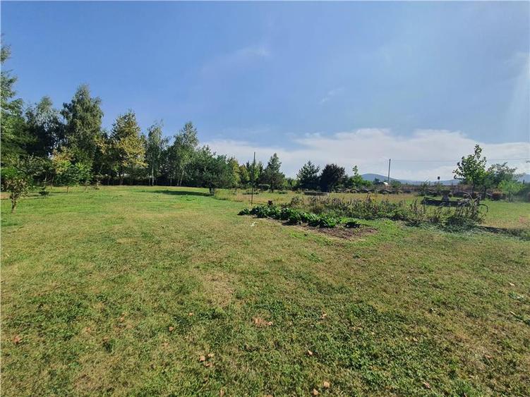 Teren agricol intravilan de 900 mp, în Săcel