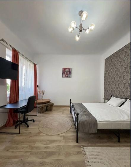 Garsonieră decomandată, mobilată în Ultracentral