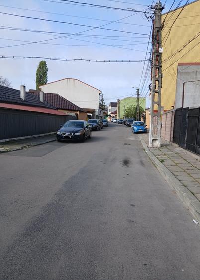 Casă cu 6 camere cu Teren 480 Mp în Dacia