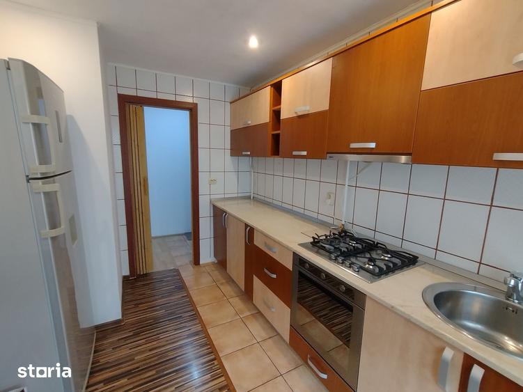 Apartament cu 3 camere decomandat în George Enescu