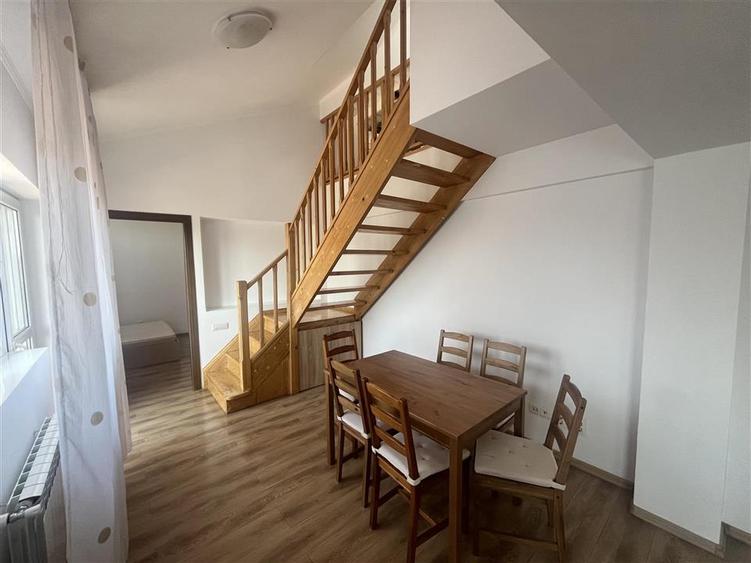 Apartament cu 4 camere decomandat, mobilat în Fundeni