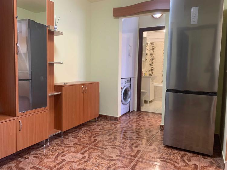 Apartament cu 2 camere decomandat în Lipovei
