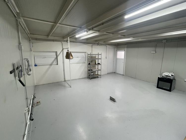 Spațiu comercial, de 180 mp, în Central