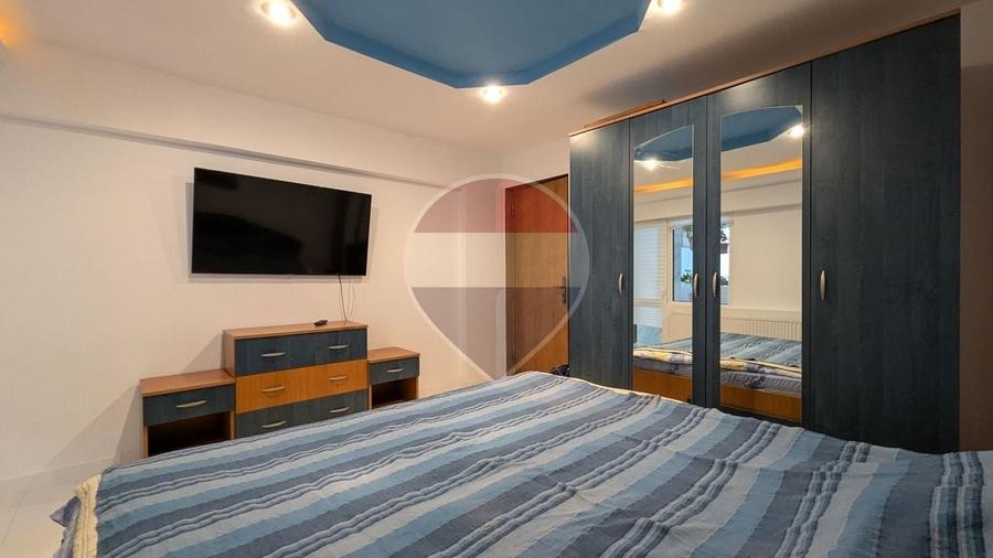Apartament cu 3 camere decomandat, mobilat în P-ța Alba Iulia