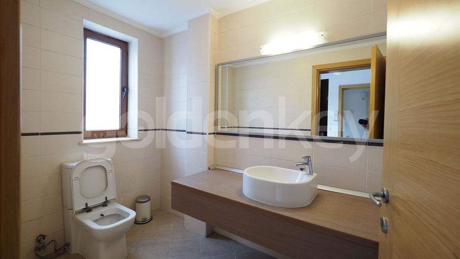 Duplex cu 5 camere cu Piscina în Iancu Nicolae