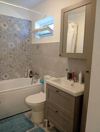 Casă individuală cu 5 camere cu Canalizare în Dragodana