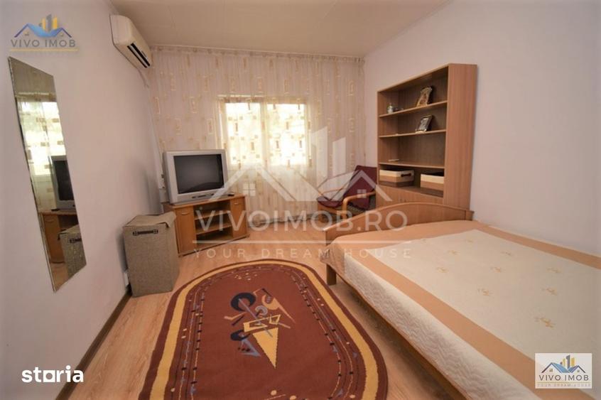 Garsonieră decomandată în Tei
