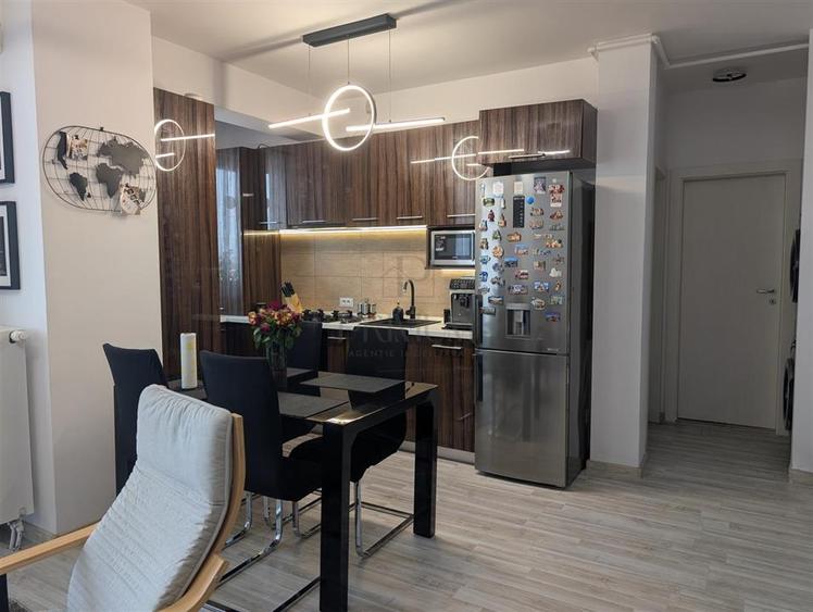 Apartament cu 3 camere decomandat, mobilat în Giroc