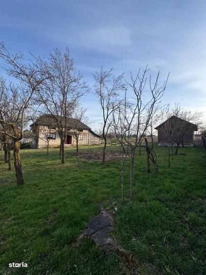 Casă cu 2 camere cu Teren 4700 Mp în Sălsig