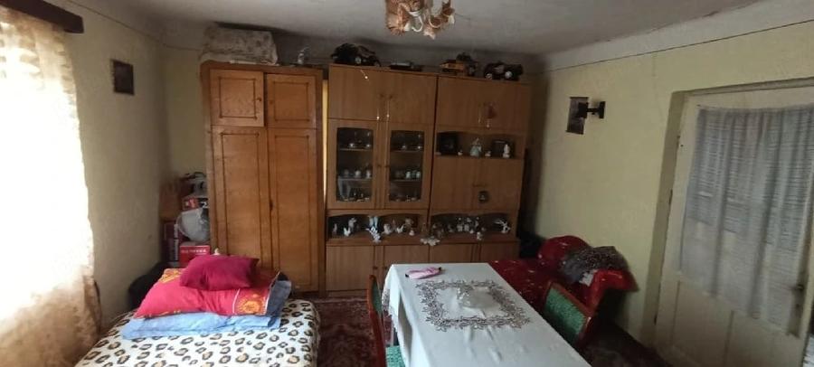 Casă cu 5 camere cu Teren 2267 Mp în Prajila