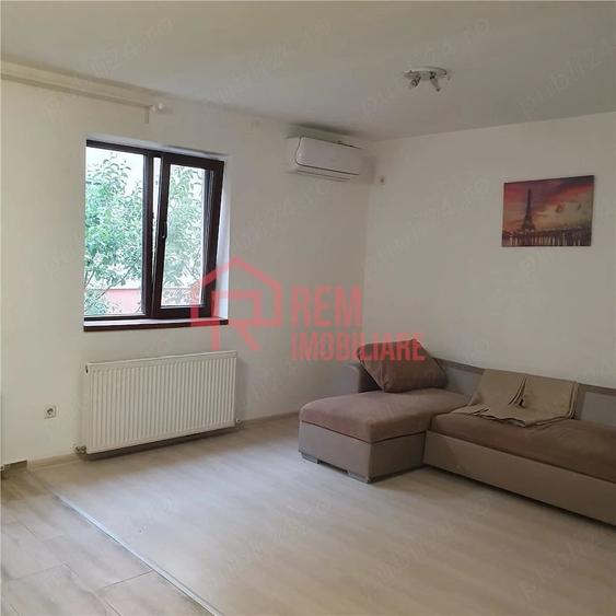 Apartament cu 3 camere decomandat în Fundeni