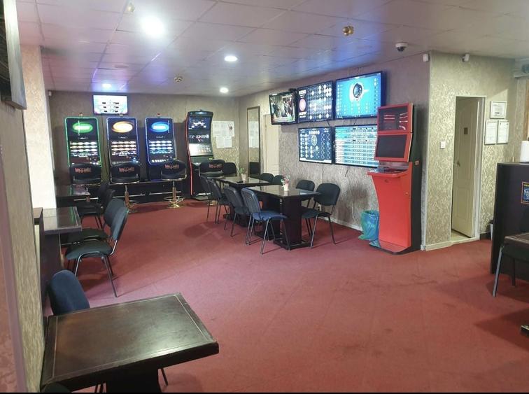 Spațiu comercial, de 80 mp, în Broșteni