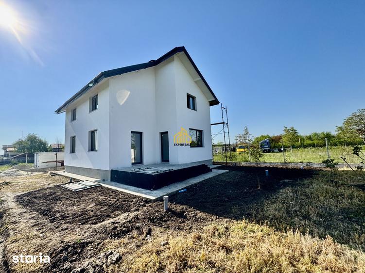 Casă cu 5 camere cu Teren 486 Mp în Ciorogârla