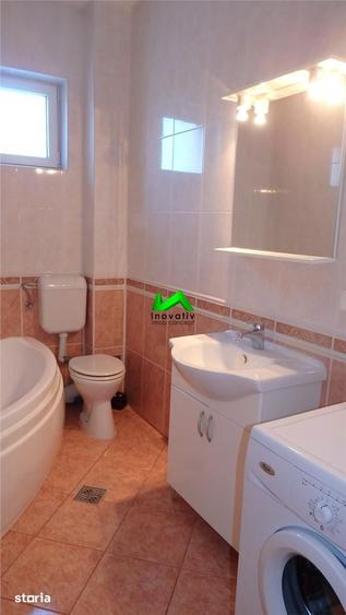 Apartament cu 3 camere decomandat în Sub Arini