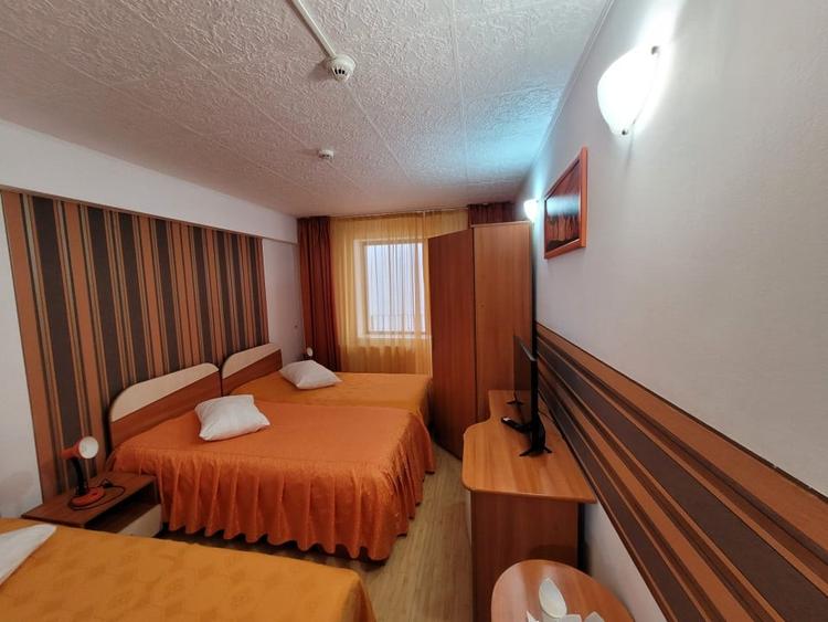 Hotel mobilat utilat teren 1300 mp. Functionează și produce venituri - 8